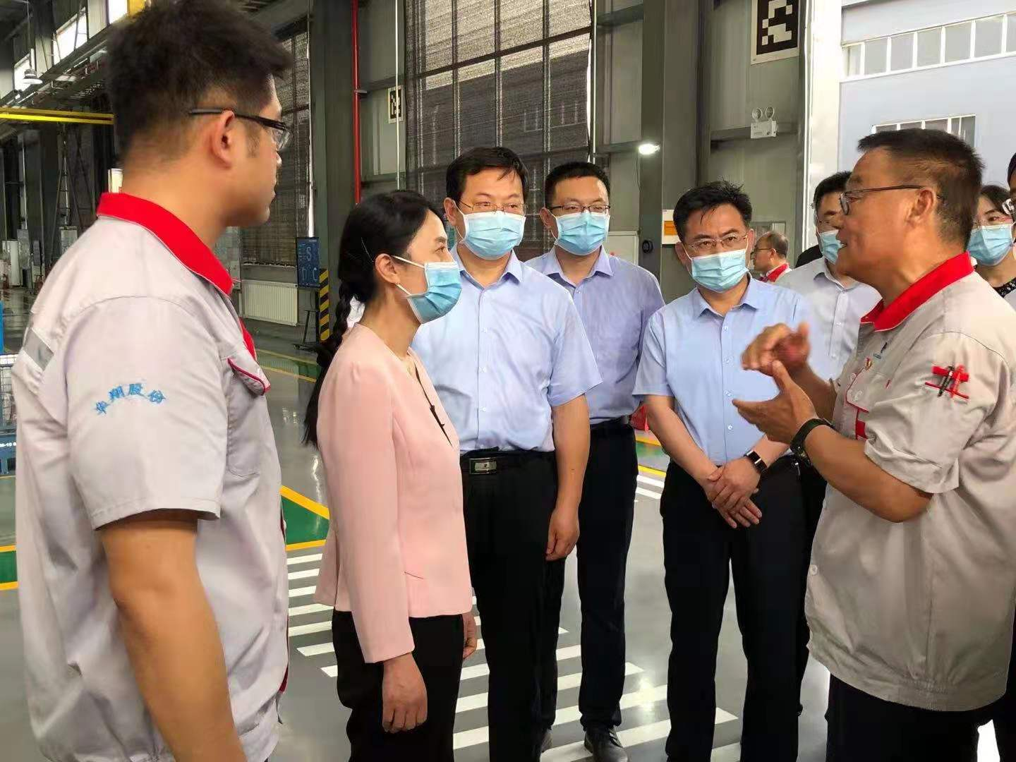 省委常委、組織部部長(zhǎng)陳安麗蒞臨我司調(diào)研企業(yè)黨建及運(yùn)行情況