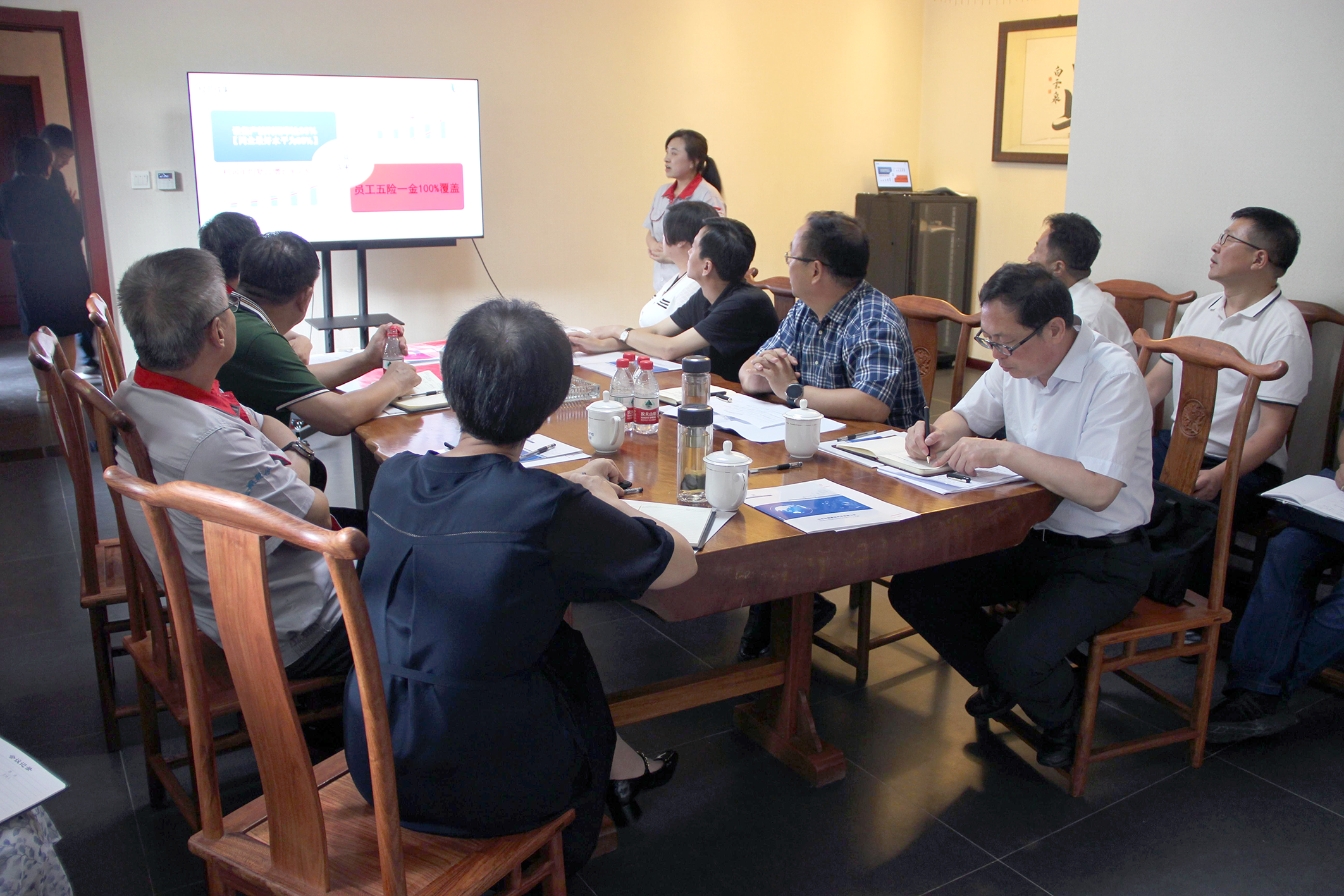 市委常委、統(tǒng)戰(zhàn)部部長郝忠祥一行蒞臨我司參觀調(diào)研