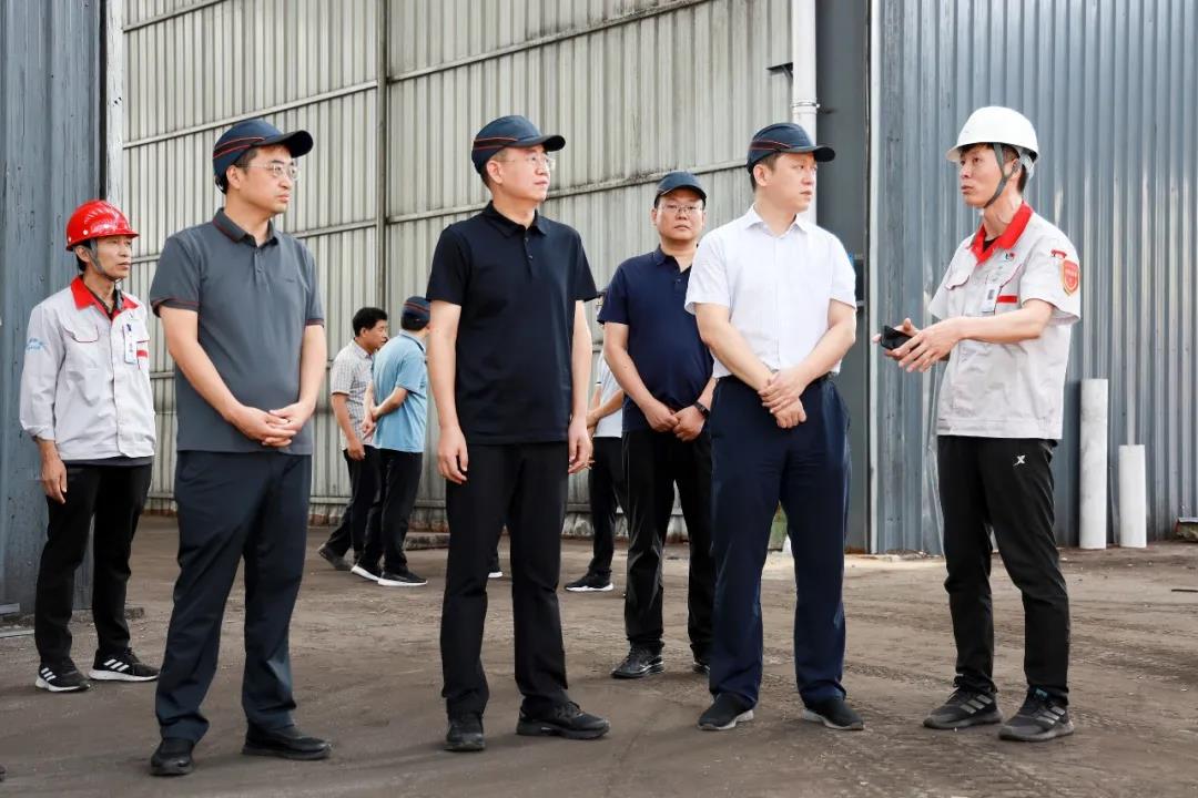 市委常委、副市長、翼城縣委書記王淵到華翔（翼城）新材料科技園現(xiàn)場辦公