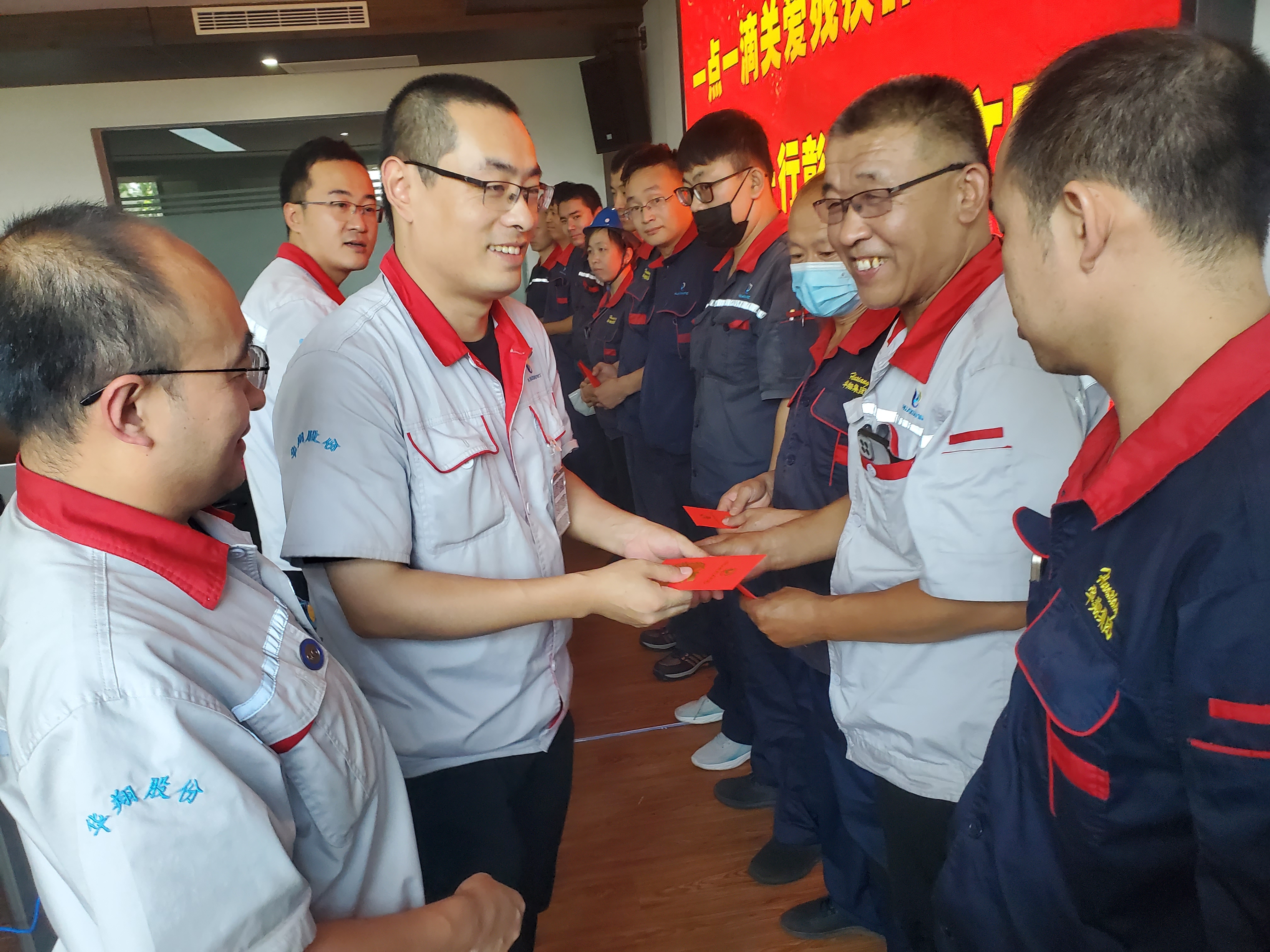 “扶殘助殘有你有我”，華翔很暖心！